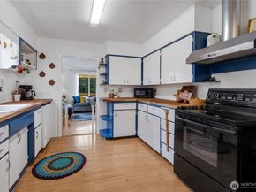 14426 12th Avenue SW, Burien WA 98166