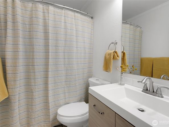 14426 12th Avenue SW, Burien WA 98166