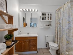 14426 12th Avenue SW, Burien WA 98166