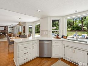 14210 207th Place NE, Woodinville WA 98077