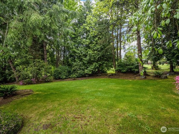 14210 207th Place NE, Woodinville WA 98077