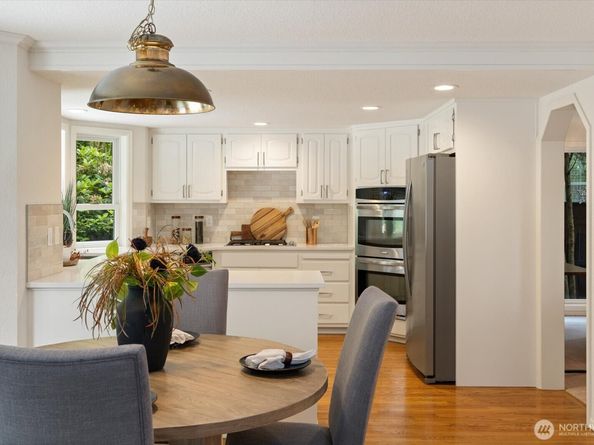 14210 207th Place NE, Woodinville WA 98077