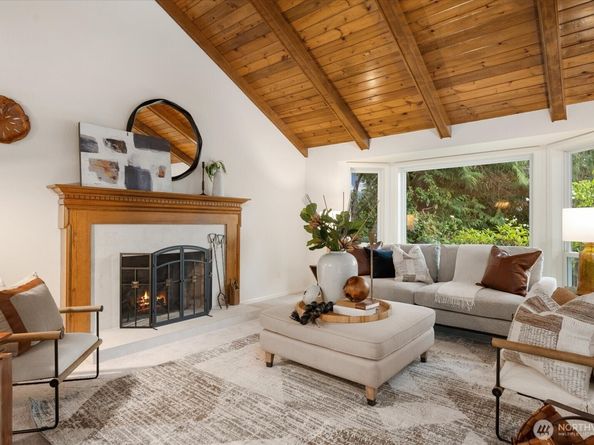 14210 207th Place NE, Woodinville WA 98077