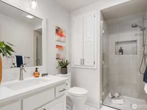 14210 207th Place NE, Woodinville WA 98077