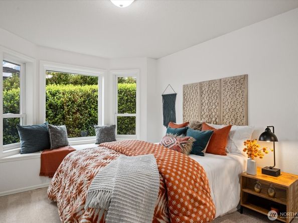 14210 207th Place NE, Woodinville WA 98077