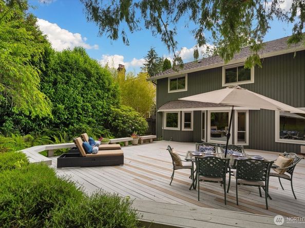 14210 207th Place NE, Woodinville WA 98077