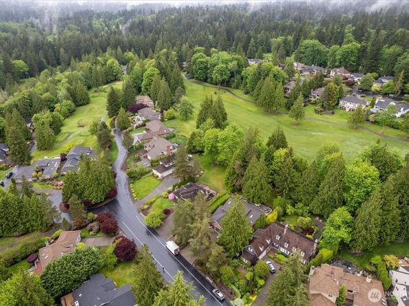 14210 207th Place NE, Woodinville WA 98077