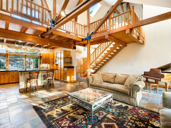 16375 NE 44th Court, Redmond WA 98052