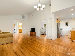 16375 NE 44th Court, Redmond WA 98052