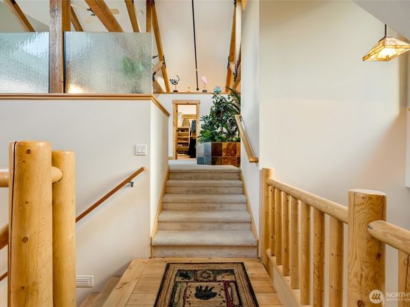 16375 NE 44th Court, Redmond WA 98052