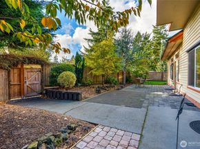 16375 NE 44th Court, Redmond WA 98052