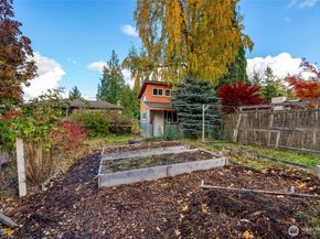 16375 NE 44th Court, Redmond WA 98052
