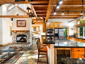 16375 NE 44th Court, Redmond WA 98052