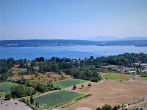 7323 Sand Point Way NE 103, Seattle WA 98115