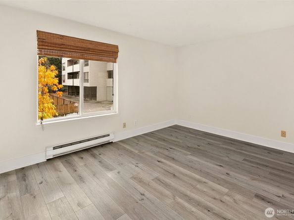 7323 Sand Point Way NE 103, Seattle WA 98115