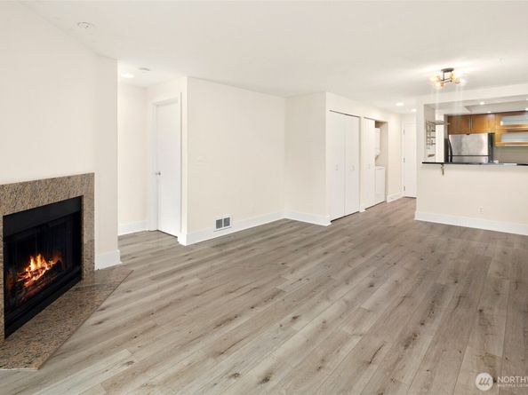 7323 Sand Point Way NE 103, Seattle WA 98115