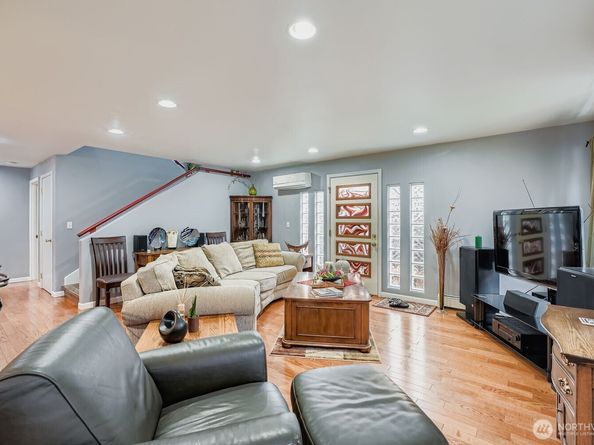 16051 51st Avenue S, Tukwila WA 98188