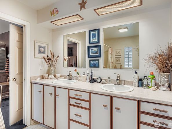 16051 51st Avenue S, Tukwila WA 98188