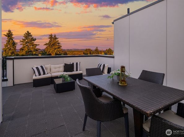 2337 16th Avenue S C, Seattle WA 98144