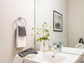 527 S Cloverdale Street D, Seattle WA 98108