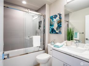 527 S Cloverdale Street D, Seattle WA 98108