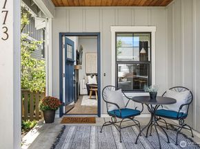 22773 SE 14th Court 10, Sammamish WA 98075