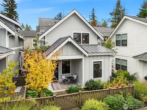 22773 SE 14th Court 10, Sammamish WA 98075