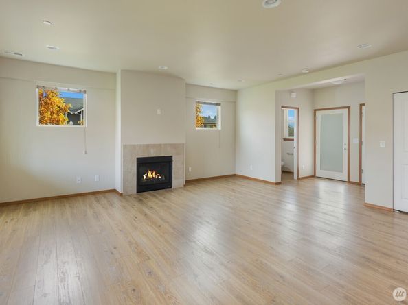 2383 Yulan Walk, Bremerton WA 98310