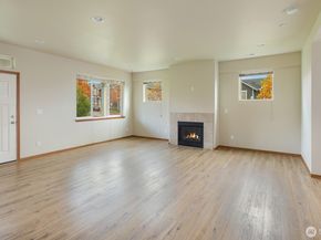 2383 Yulan Walk, Bremerton WA 98310