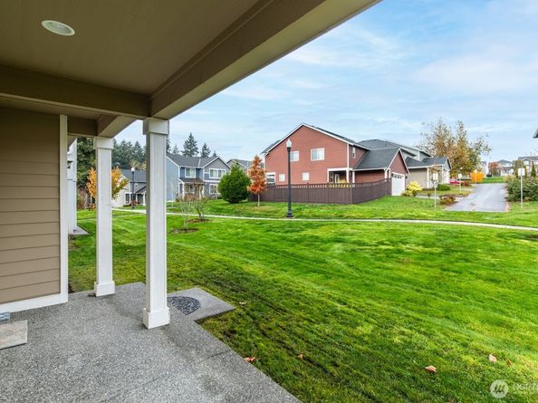 2383 Yulan Walk, Bremerton WA 98310