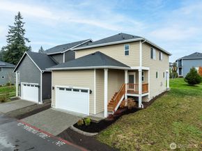 2383 Yulan Walk, Bremerton WA 98310