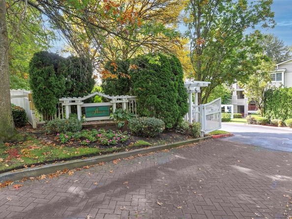 1709 134th Avenue SE 19, Bellevue WA 98005