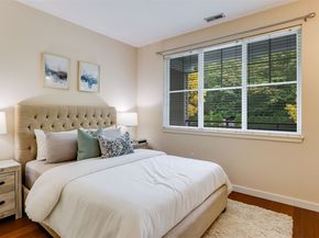 1709 134th Avenue SE 19, Bellevue WA 98005