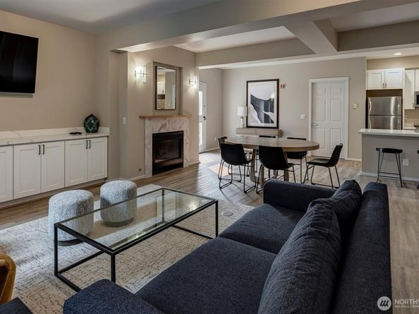 10042 Main Street 404, Bellevue WA 98004