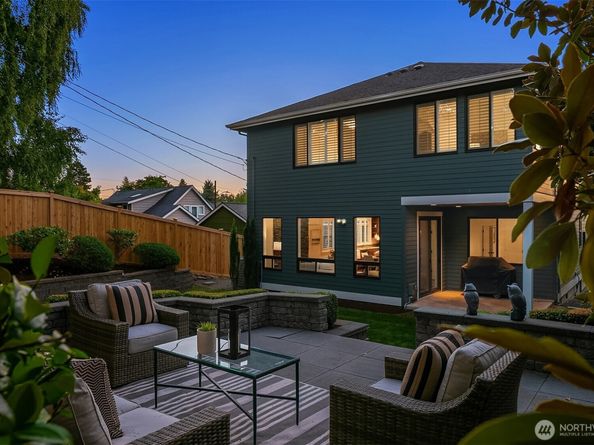 5112 48th Avenue NE, Seattle WA 98105