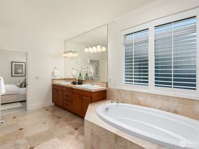 5112 48th Avenue NE, Seattle WA 98105