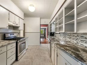 1628 McDougall Avenue, Everett WA 98201