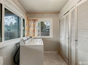 1628 McDougall Avenue, Everett WA 98201