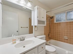 16504 3rd Drive SE, Bothell WA 98012