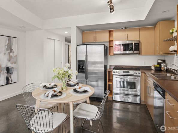 4422 Bagley Avenue N 108, Seattle WA 98103