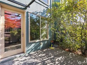 4422 Bagley Avenue N 108, Seattle WA 98103