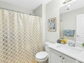 24690 SE 46th Terrace, Sammamish WA 98029