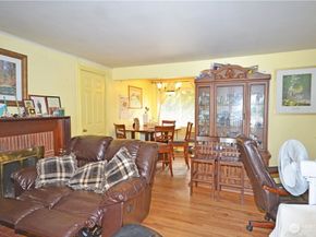 13053 Roosevelt Way NE, Seattle WA 98125