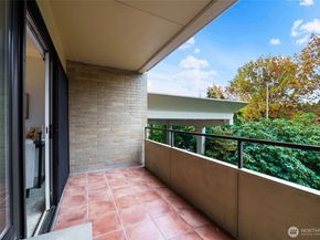 4545 Sand Point Way NE 203, Seattle WA 98105