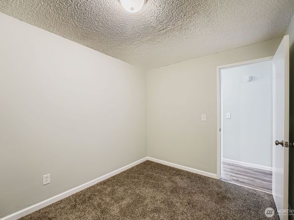 3203 S 220th Street, SeaTac WA 98198