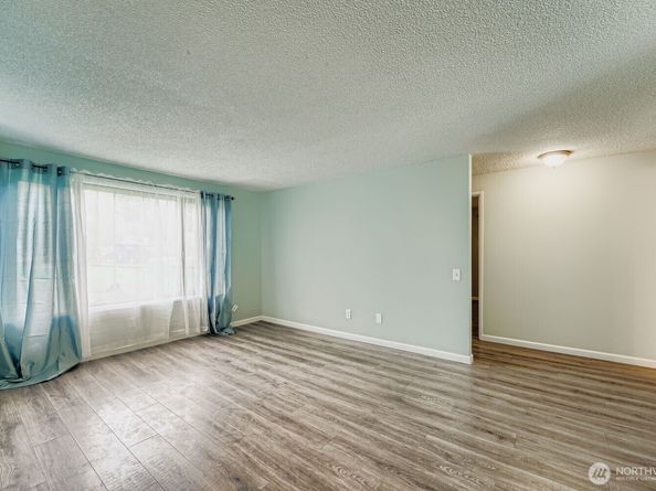 3203 S 220th Street, SeaTac WA 98198