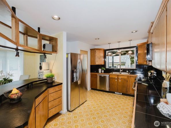 1543 High Avenue, Bremerton WA 98337