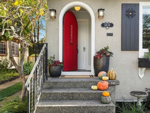 6838 30th Avenue NE, Seattle WA 98115