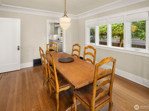 6838 30th Avenue NE, Seattle WA 98115