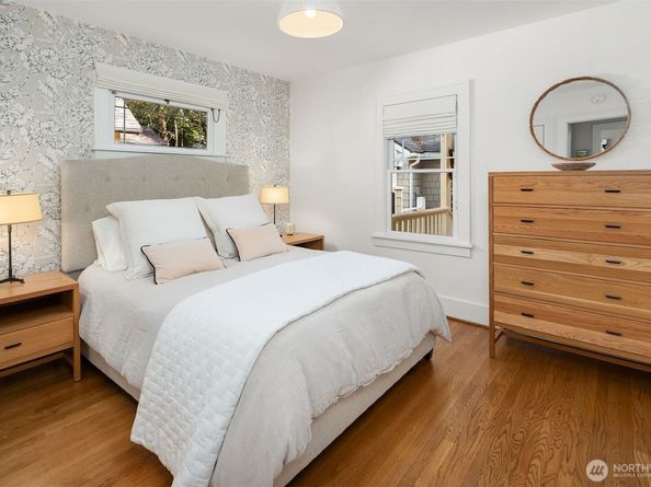 6838 30th Avenue NE, Seattle WA 98115